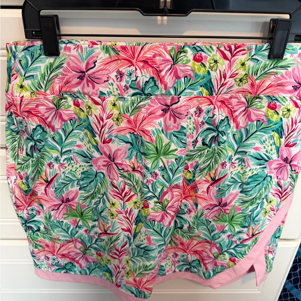 Stella Parker athletic skirt. Size M. Super cute!